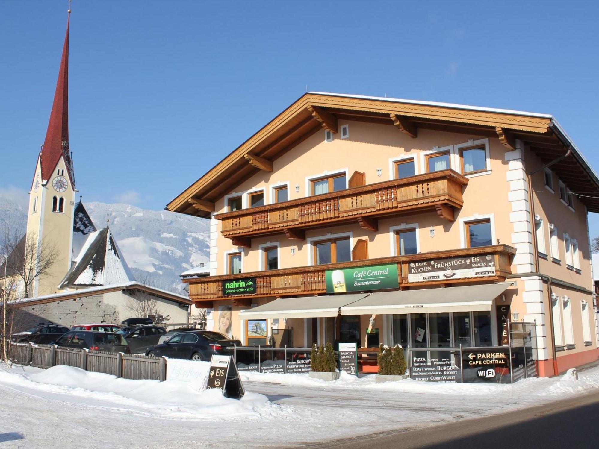 Charming Apartment In Uderns With Balcony Exterior photo